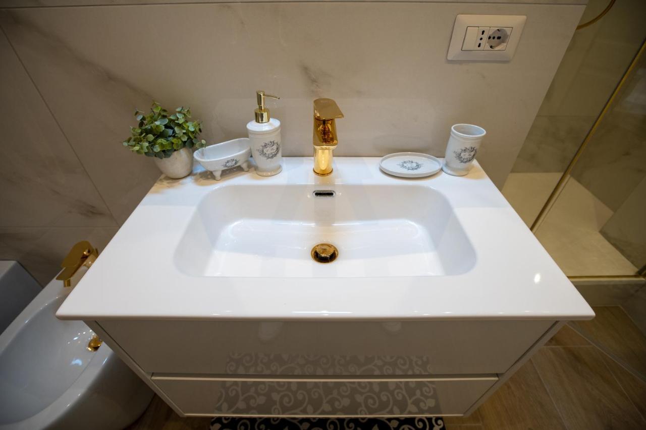 Suite Imperiale Colosseo ローマ エクステリア 写真